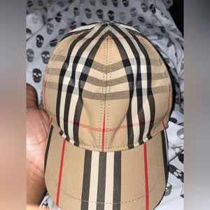 Small kids Burberry hat